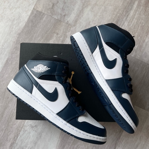 Air Jordan 1 Mid Armory Navy Mens 9.5 - Picture 2 of 6